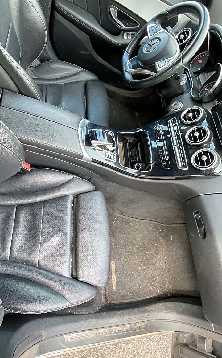Mercedes Classe C avant nettoyage